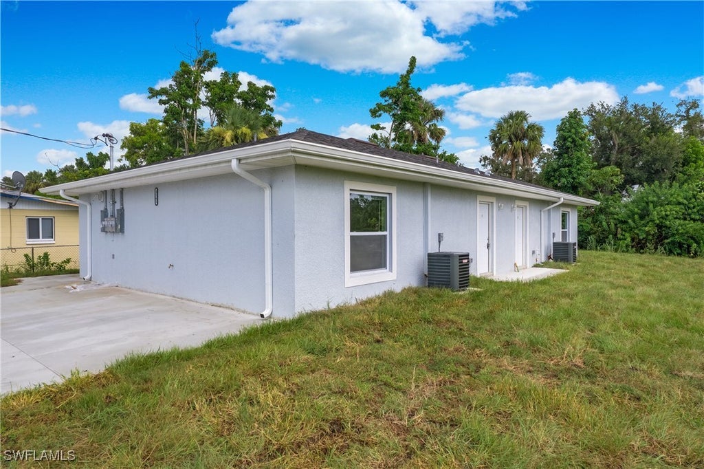 1861 Lillie St, FORT MYERS