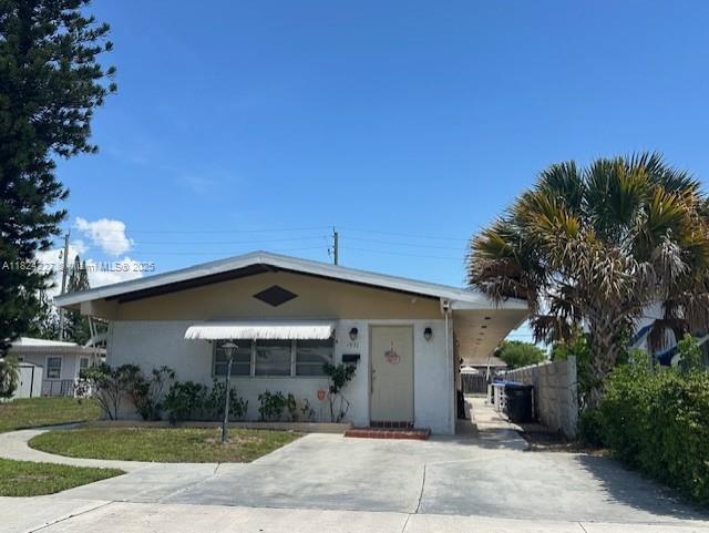 1 of 8 - 1931 Pierce St, Hollywood, FL