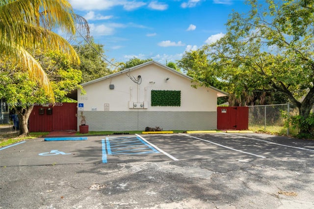 1 of 16 - 1112 Ne 5th Ave, Fort Lauderdale, FL
