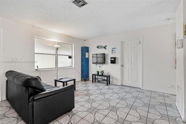 4 of 16 - 1112 Ne 5th Ave, Fort Lauderdale, FL