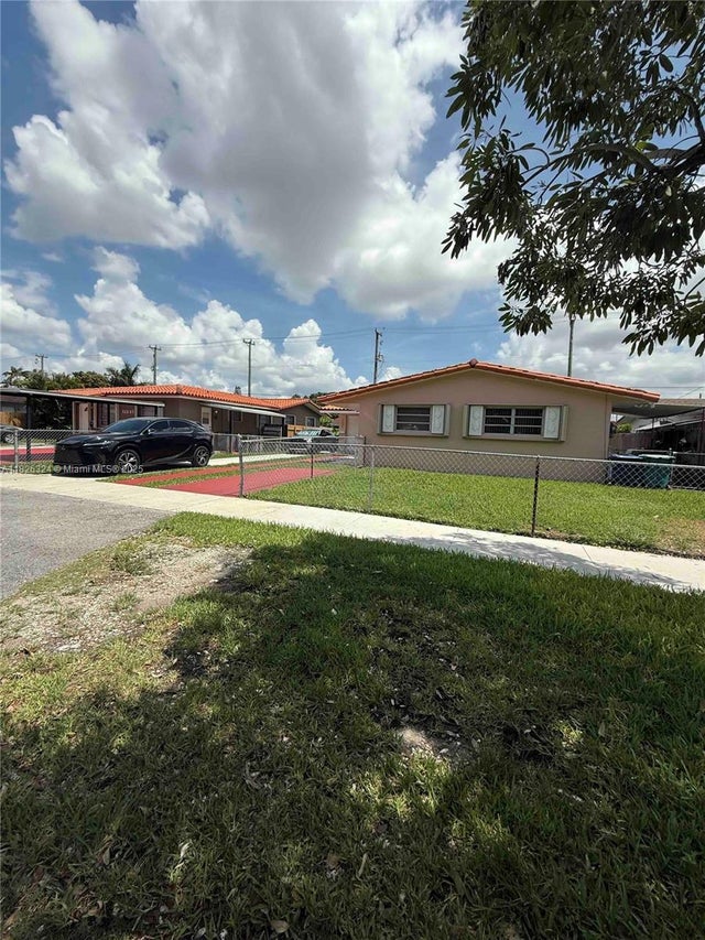 1 of 25 - 11331 Sw 7th Ter, Sweetwater, FL