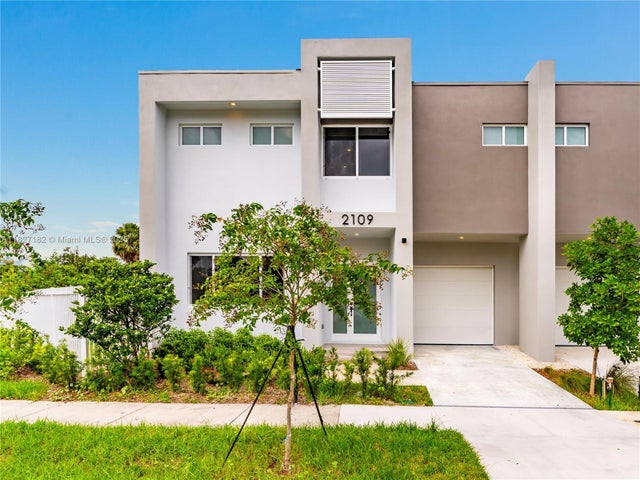 2 of 36 - 2107 Sw 18th Ave, Fort Lauderdale, FL