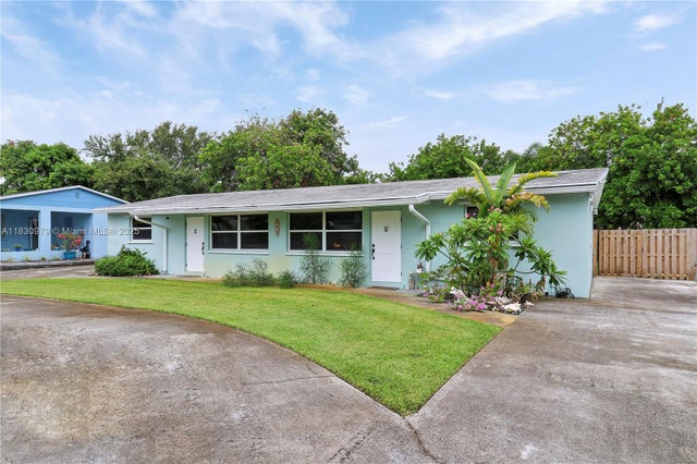 3 of 55 - 1884 Juno Rd, North Palm Beach, FL