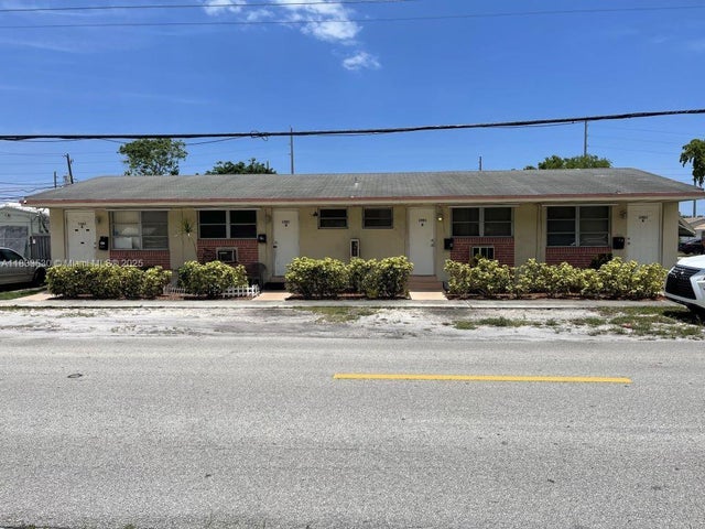 1 of 9 - 1501 N 22nd Ave, Hollywood, FL