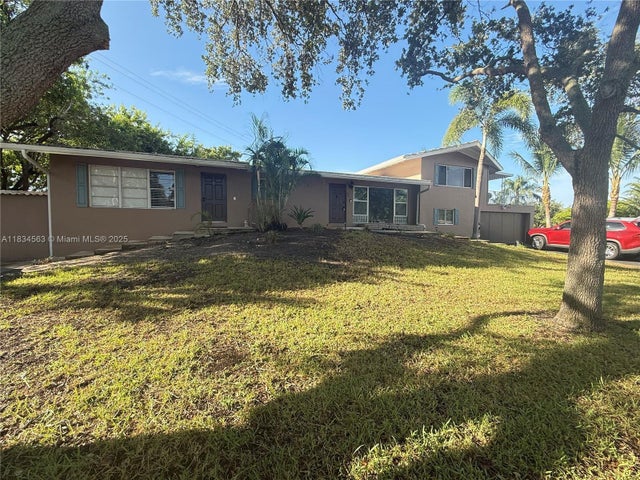 2 of 28 - 2036 Ne 21st Ave, Fort Lauderdale, FL