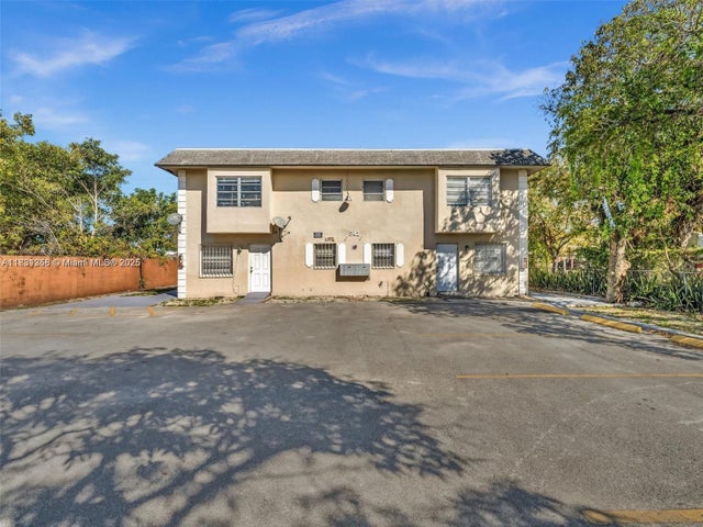 2 of 29 - 842 Nw 1st Ave, Fort Lauderdale, FL