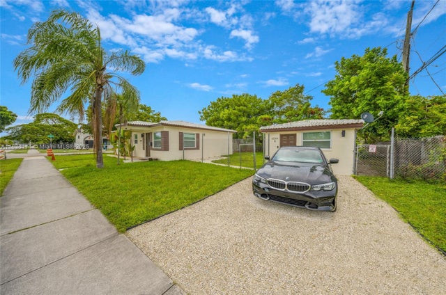 1 of 22 - 6044 Funston St, Hollywood, FL