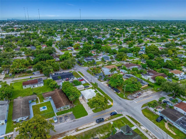2 of 22 - 6044 Funston St, Hollywood, FL