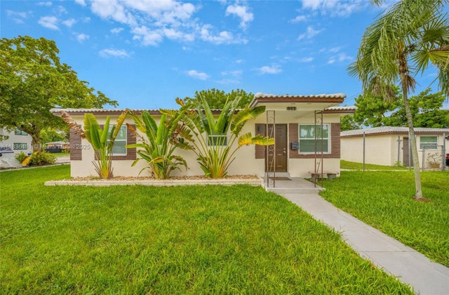 3 of 22 - 6044 Funston St, Hollywood, FL