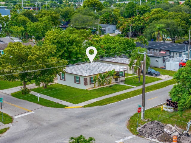 4 of 22 - 6044 Funston St, Hollywood, FL