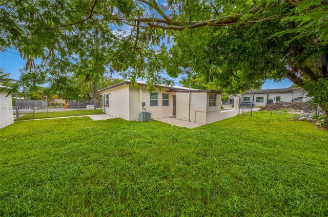 5 of 22 - 6044 Funston St, Hollywood, FL