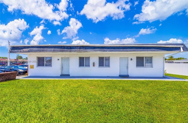 2 of 14 - 7031 Pembroke Rd, Pembroke Pines, FL
