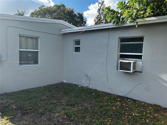 3 of 11 - 805 Nw 12th Ave, Fort Lauderdale, FL