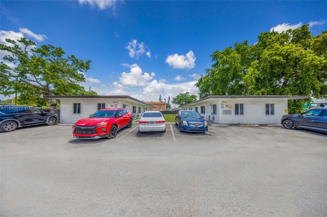1 of 16 - 3932 Sw 12th Pl, Fort Lauderdale, FL