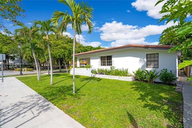 3 of 43 - 2121 Sw 13th Ave, Miami, FL