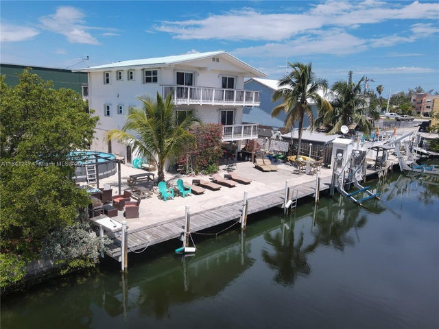 3 of 37 - 440-442 48th Street Ocean, Marathon, FL