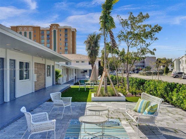 2 of 20 - 3204-3208 Ne 9th St, Pompano Beach, FL