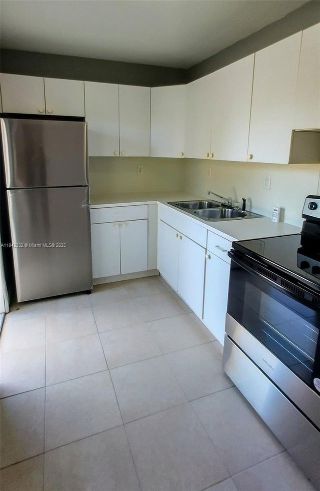 5 of 22 - 1901 Miami Rd, Fort Lauderdale, FL