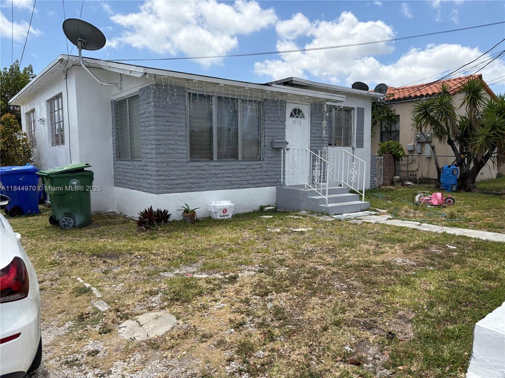 3072 Sw 16th St, Miami