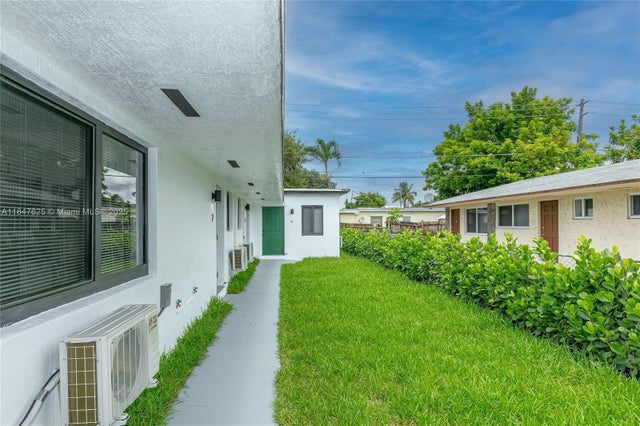 3 of 42 - 6125 Sw 40th Ct, Miramar, FL