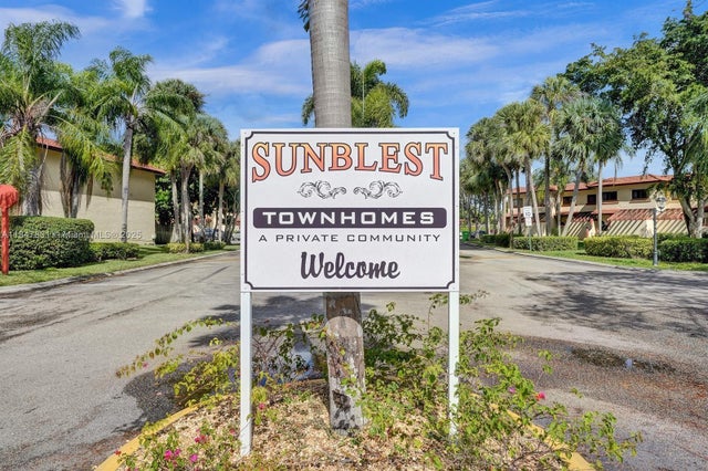 2 of 2 - 4629 Nw 90th Ave, Sunrise, FL