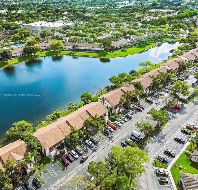 3 of 15 - 9928 Nob Hill Ct, Sunrise, FL