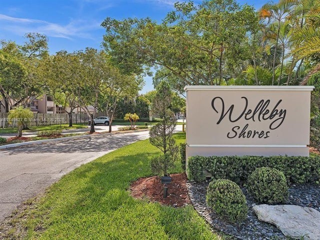 4 of 15 - 9928 Nob Hill Ct, Sunrise, FL
