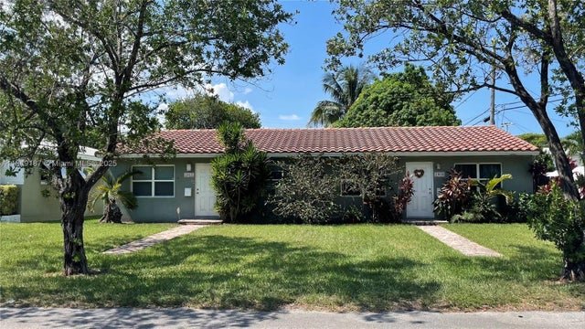1 of 24 - 1909-1911 Mayo St, Hollywood, FL