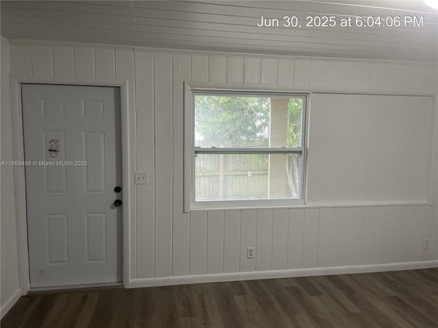 1 of 4 - 4000 Greenwood Ave, West Palm Beach, FL