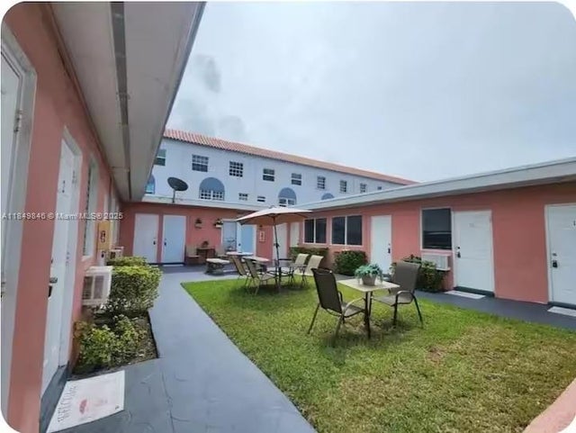 2 of 27 - 342 Van Buren St, Hollywood, FL