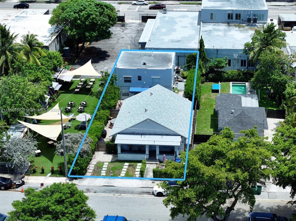 550 Nw 30th St, Miami