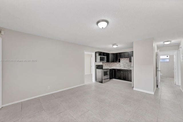 4 of 39 - 2610 Riverland Dr, Fort Lauderdale, FL