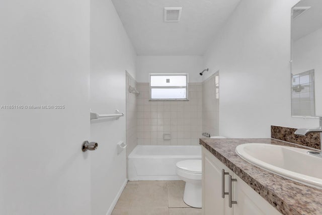 5 of 39 - 2610 Riverland Dr, Fort Lauderdale, FL