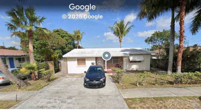 1 of 4 - 1923 Roosevelt St, Hollywood, FL
