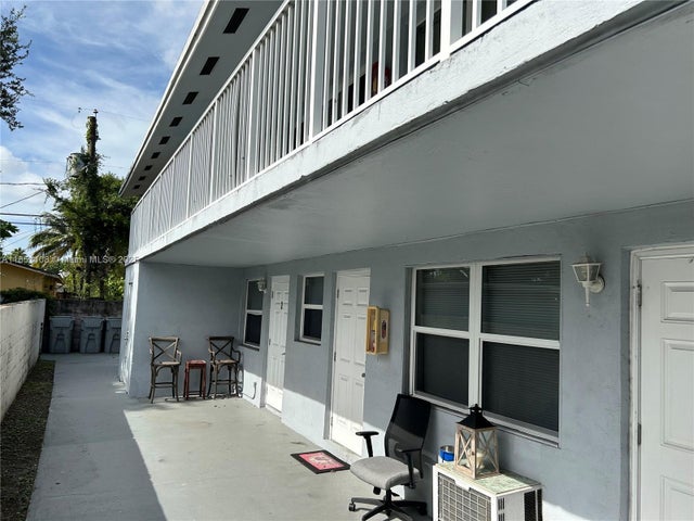 2 of 57 - 201 Sw 2nd St, Pompano Beach, FL