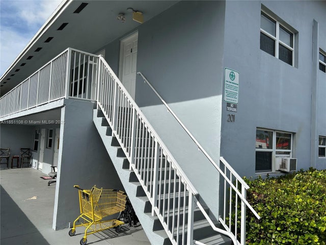 3 of 57 - 201 Sw 2nd St, Pompano Beach, FL