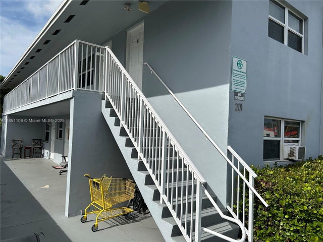5 of 57 - 201 Sw 2nd St, Pompano Beach, FL