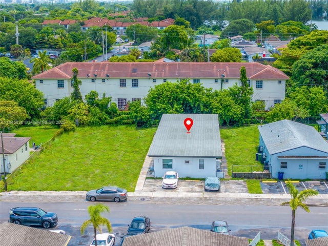 5 of 18 - 832 Nw 10th St, Hallandale Beach, FL