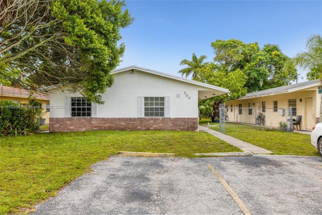 1 of 22 - 700 Sw 16th Ave, Fort Lauderdale, FL