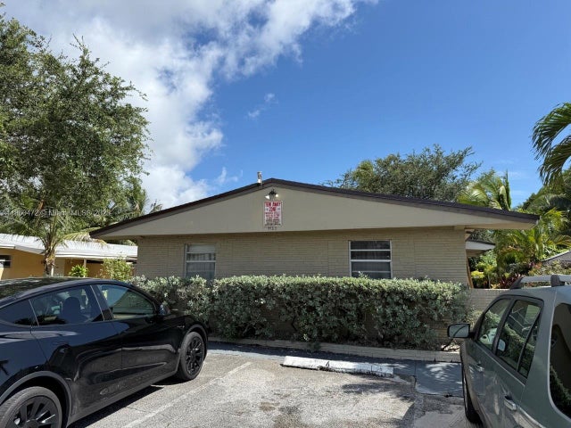 3 of 19 - 4123 Sw 21st St, Fort Lauderdale, FL