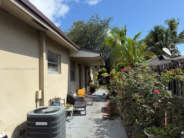 5 of 19 - 4123 Sw 21st St, Fort Lauderdale, FL