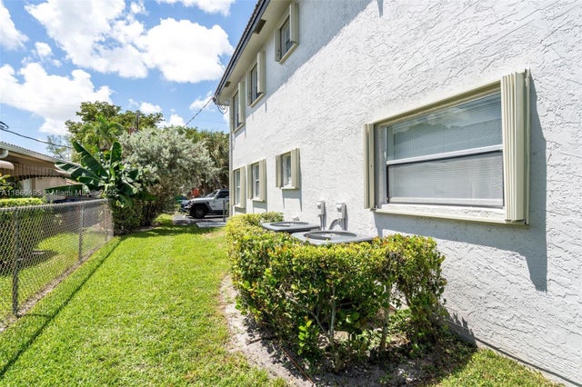 4 of 27 - 7901 Nw 44th Ct, Coral Springs, FL