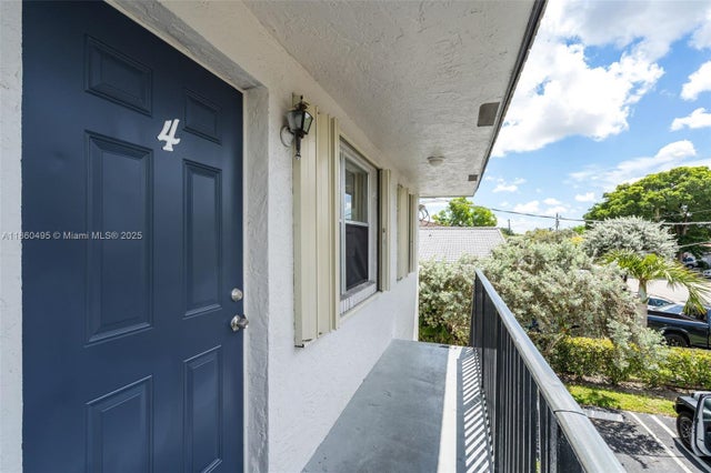 5 of 27 - 7901 Nw 44th Ct, Coral Springs, FL