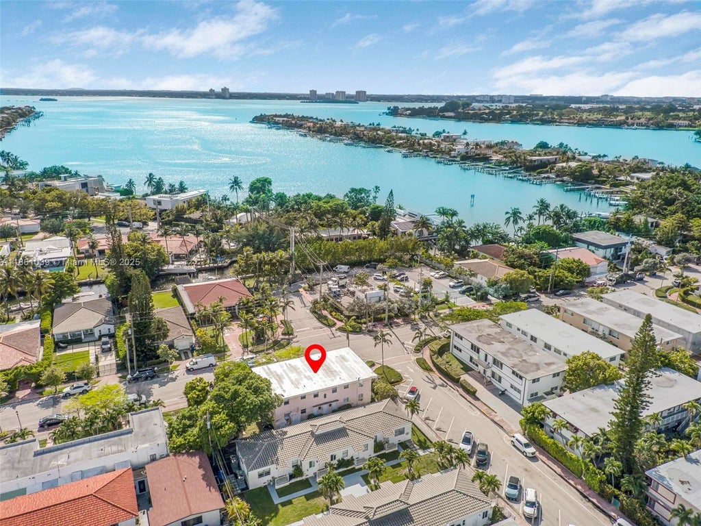 8031 Hawthorne Ave, Miami Beach