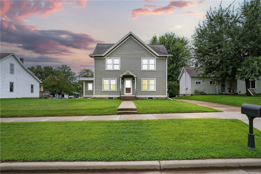 271 W Hudson Street, Mondovi