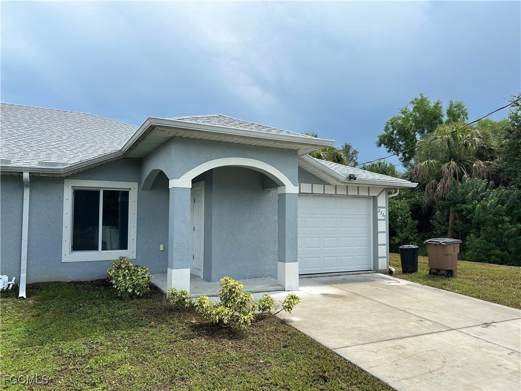 2225/2227 Snead Dr, LEHIGH ACRES