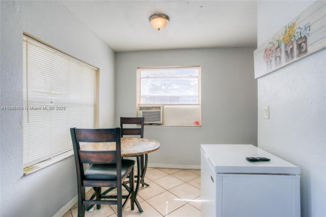 4 of 13 - 3030 Nw 13th St, Fort Lauderdale, FL