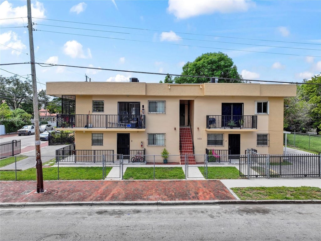 502 Sw 13th Ave, Miami