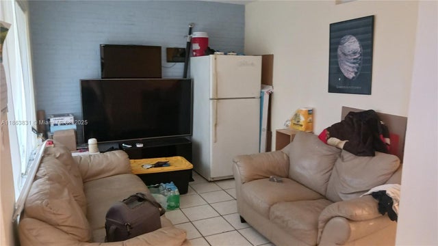 5 of 31 - 4100 Sw 18th Ct, Fort Lauderdale, FL