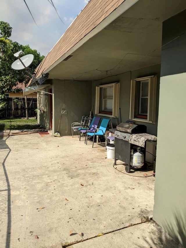 5 of 9 - 7801 Sw 10th St, North Lauderdale, FL